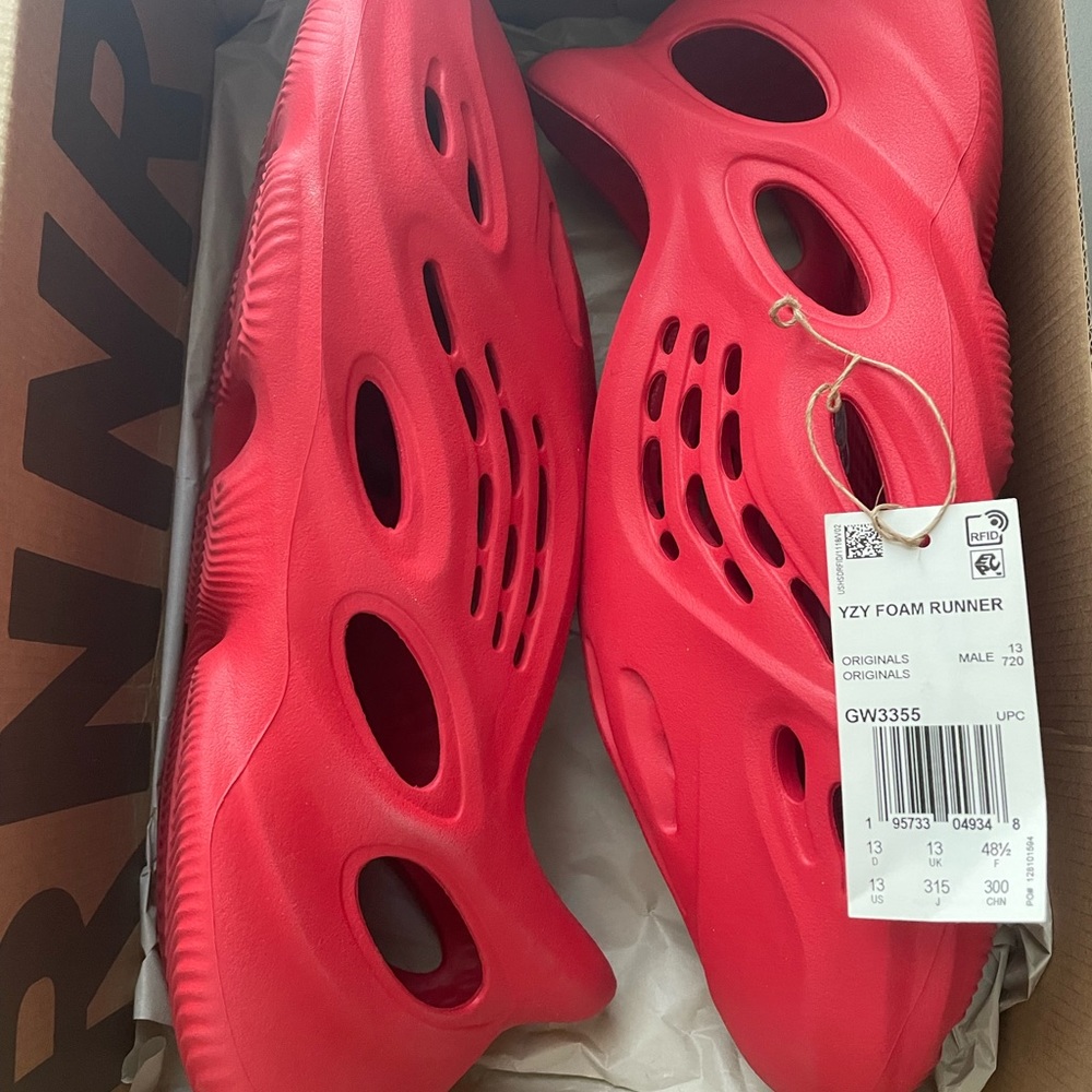 Adidas Yeezy Foam Runner Vermillion